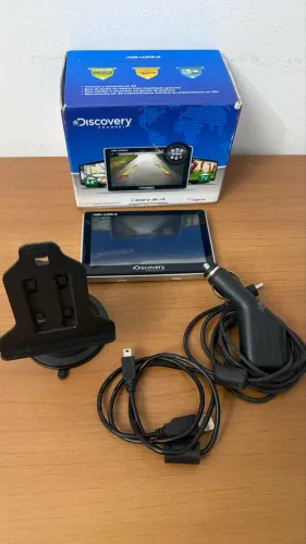 GPS Automotivo com Câmera de Ré e TV digital