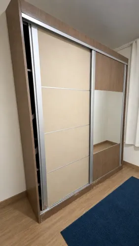 Vendo guarda roupa usado.
