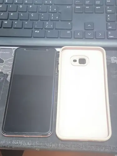Samsung J4 