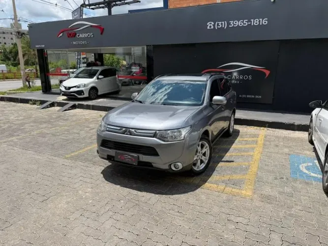Mitsubishi Outlander 2.0 16V 160cv Aut. 2014