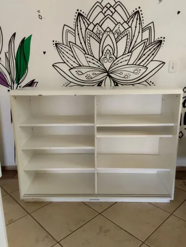 Balcão de atendimento branco usado/bom estado
