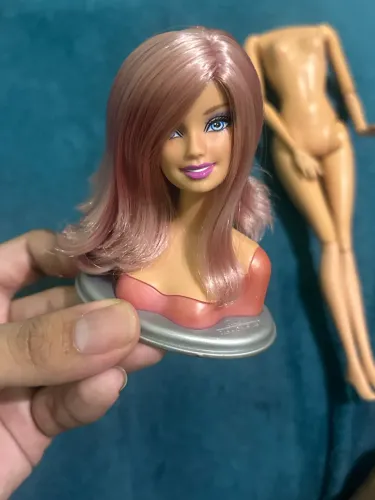 Boneca Barbie fashionista Swappin Styles W2 Sweetie