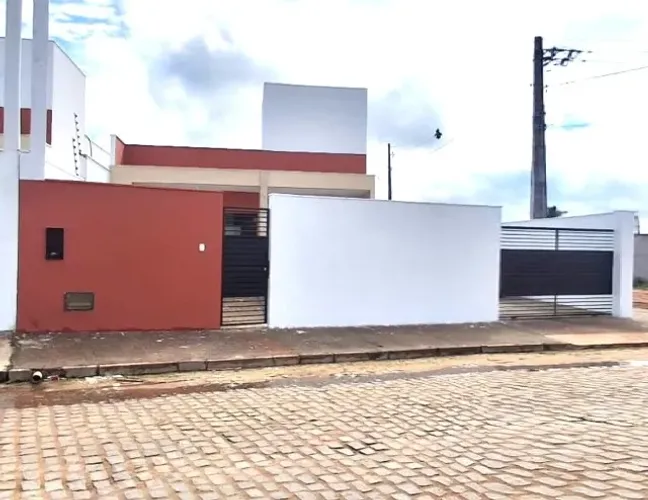 Próximo a UEFS -Casa a Venda muito Top com 2/4 terreno de esquina e amplo