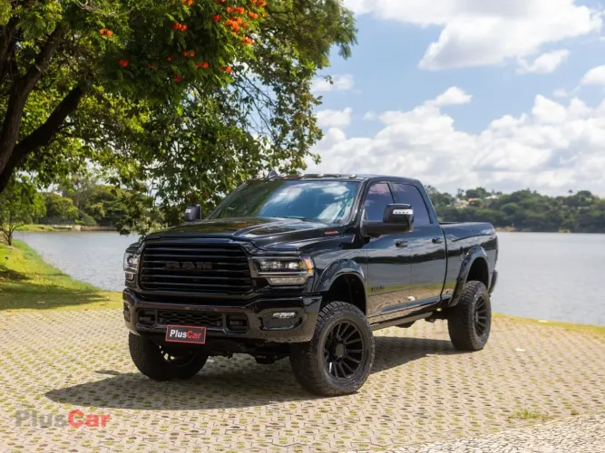 Ram 3500 Limited Longhorn 6.7 TB CD Diesel 2024