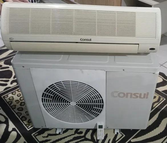 SPLIT Consul 9000btus Quente e Frio