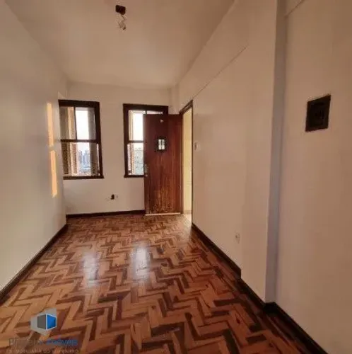 Apartamento de frente com 1 dormitório para venda no bairro Cidade Baixa em Porto Alegre/R