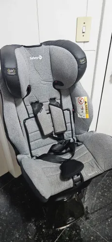 Cadeirinha de carro safety 1st multifix