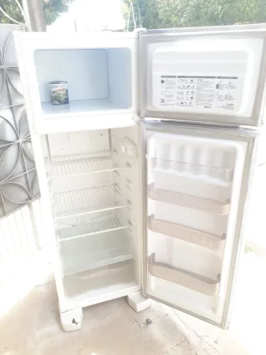 Geladeira Esmaltec duplex