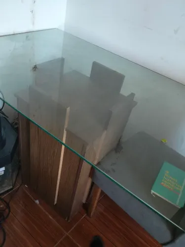 Mesa retangular c tampo de vidro
