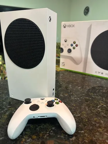 XBOX SERIES S 512GB COMPLETO NA CAIXA | ÚNICO DONO | IMPECÁVEL