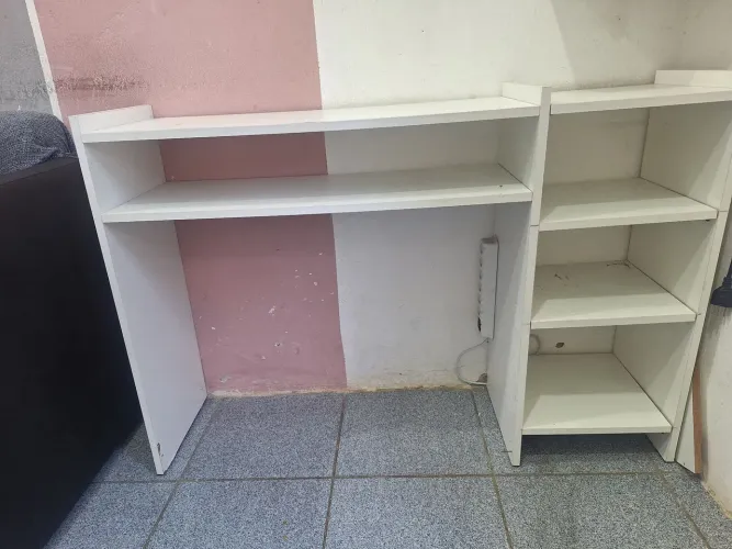 Mesa de manicure ou escrivaninha