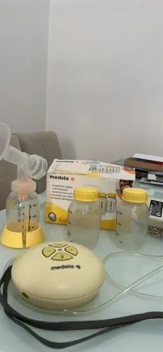 Extratora de leite Medela Swing elétrica 