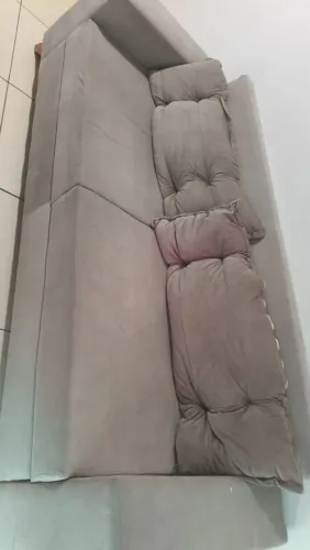 Vendo um sofá de 3/4 lugares, em perfeito estado de conservação com almofada removível 