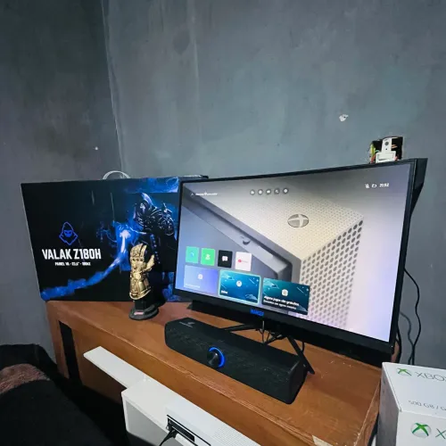 Monitor curvo 23?