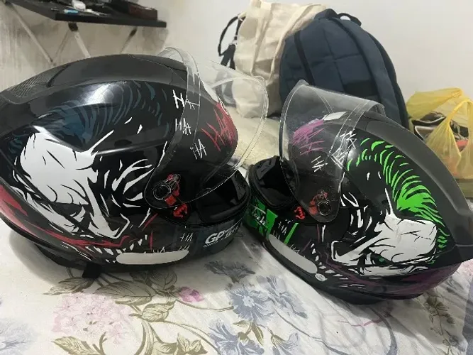 Capacete GP Tech Joker Preto/Verde/Azul - Excelente Estado