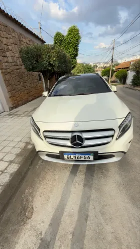 Mercedes-Benz GLA 200 Adv. 1.6/1.6 TB 16V Flex Aut. 2015