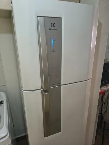 Geladeira Eletrolux Frosfree