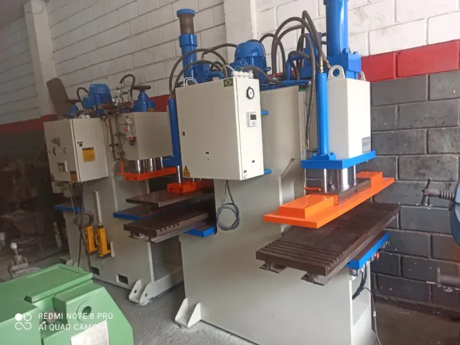 Prensa Unistamp dupla 40 ton impecável temos duas