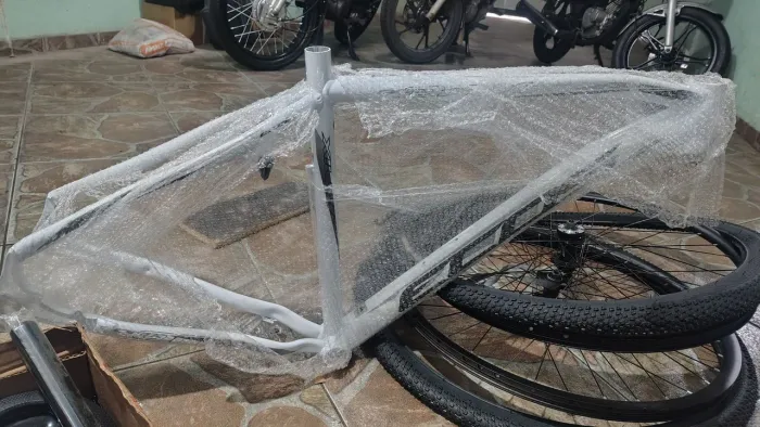 BICICLETA ZERO LINDA ARO 29