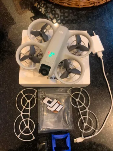 Dji neo , nao funciona , problema na placa , nao comecta no celular nem no controle