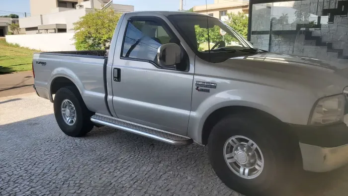 Ford F-250 XLT 3.9 4X2 Diesel TB 2011
