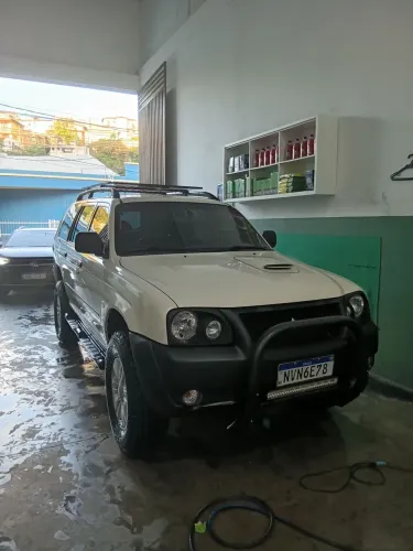 Mitsubishi Pajero Sport HPE 2.5 4X4 Diesel Mec. 2011