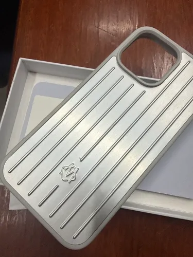 Capinha iPhone 16 Pro Max RIMOWA