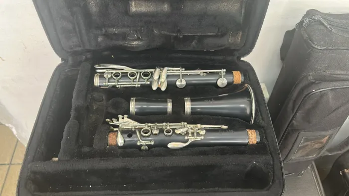 Clarinete Yamaha ycl-250 com estojo