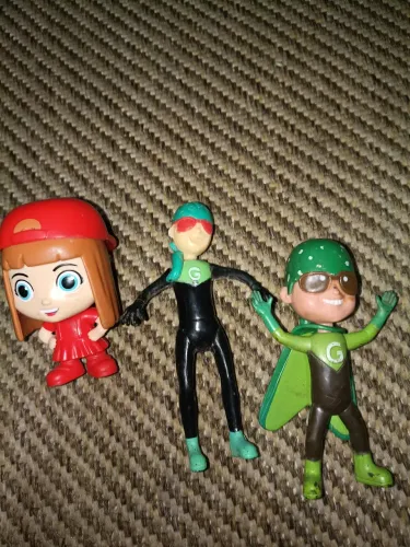 Bonecos da turma do Lucas Neto. Kit com três peças.