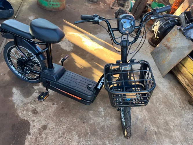 Bicicleta elétrica usada apenas 3x 