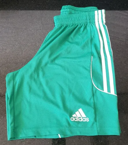 Shorts de Futebol Verde da Marca Adidas