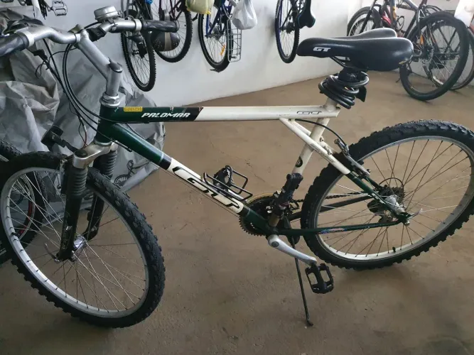 Bicicletas vintage GT importadas 26 anos pouco uso e funcinando 12 marchas shimano