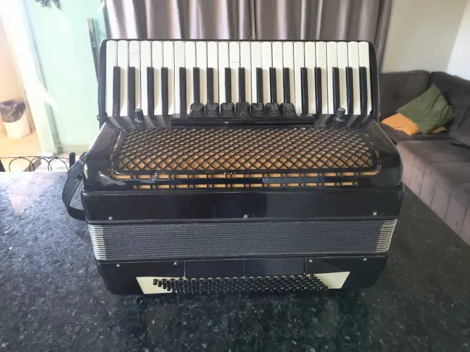 Acordeon 120 baixo Todeschini
