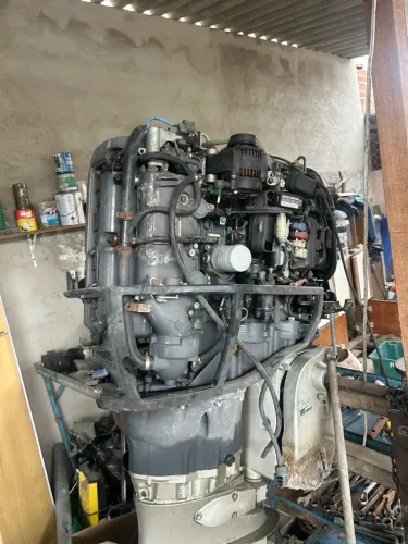 Motor popa Honda 150hp