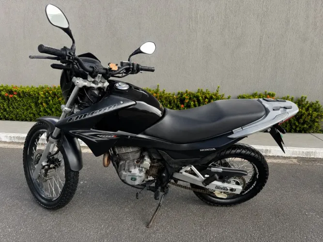 Falcon 400i 2013