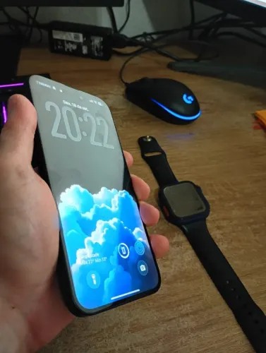 iPhone 16 Plus 128GB + Apple Watch Series 5