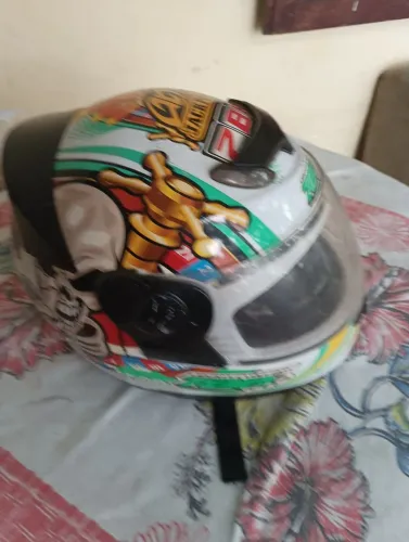 Vendo capacete em bom estado!!!