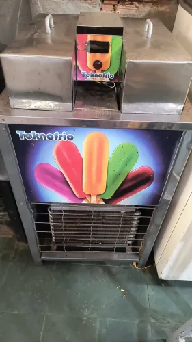 Maquina de Fabricar gelo ou picolé já vem com as formas