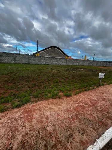 Terreno 10x18 no condomínio Porto Monte