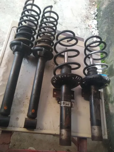 Suspensão do Voyage g6