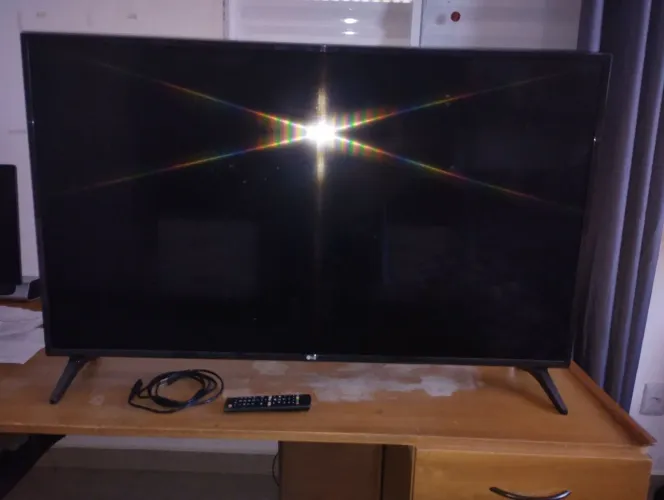 Televisão LG 49 polegadas Full HD - com defeito
