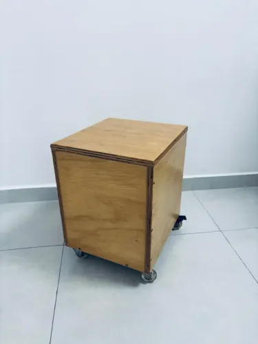 Banqueta de Madeira