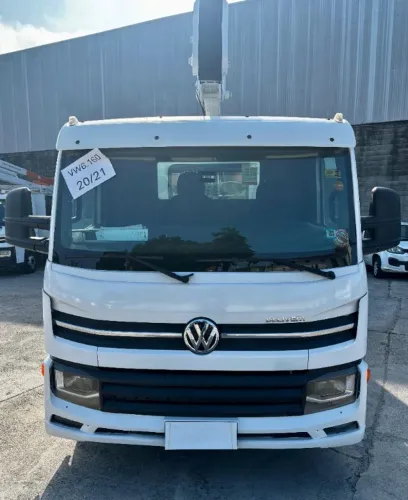 Caminhão VW 6.160 Cesto Aéreo Duplo - Padrão Eletricitário | 2020/2021 | 85 mil km 