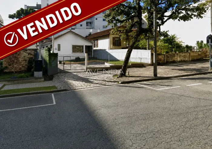 Terreno em localização privilegiada, próximo ao Museu Oscar Niemeyer Curitiba/PR