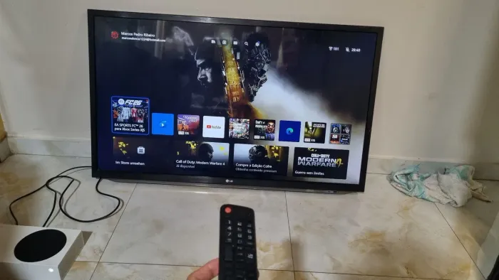TV LG 47polegadas, com pequeno mal funcionamento