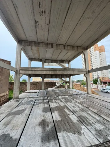 Aluga-se Barração comercial 1000m2 no bairro Goiabeiras ao lado do Hotel Odara em CuiabáMT
