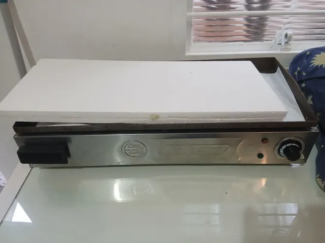 Chapa Elétrica "Abaixou  o Preço" (APENAS 4 MESES DE  USO)