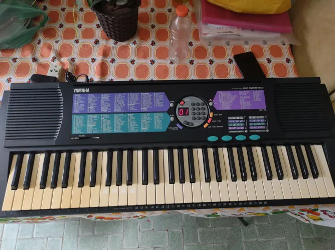 Teclado Yamaha PSR185