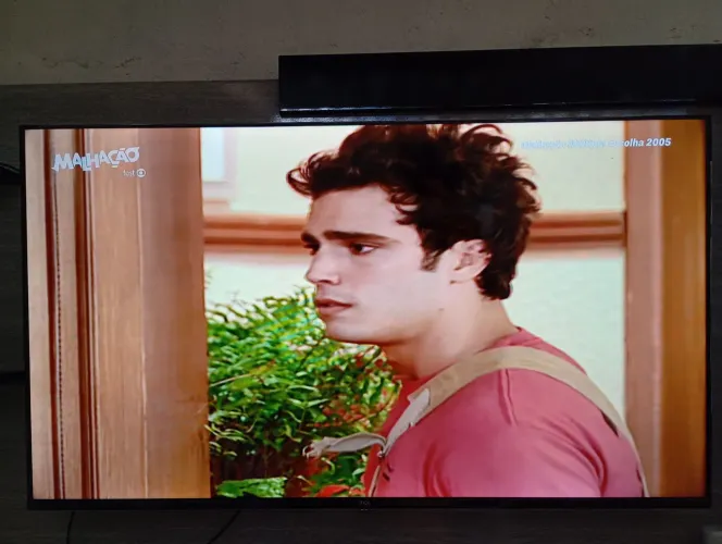 Televisão pouco tempo de uso 40 polegadas