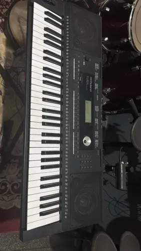 Teclado Roland E-X20A